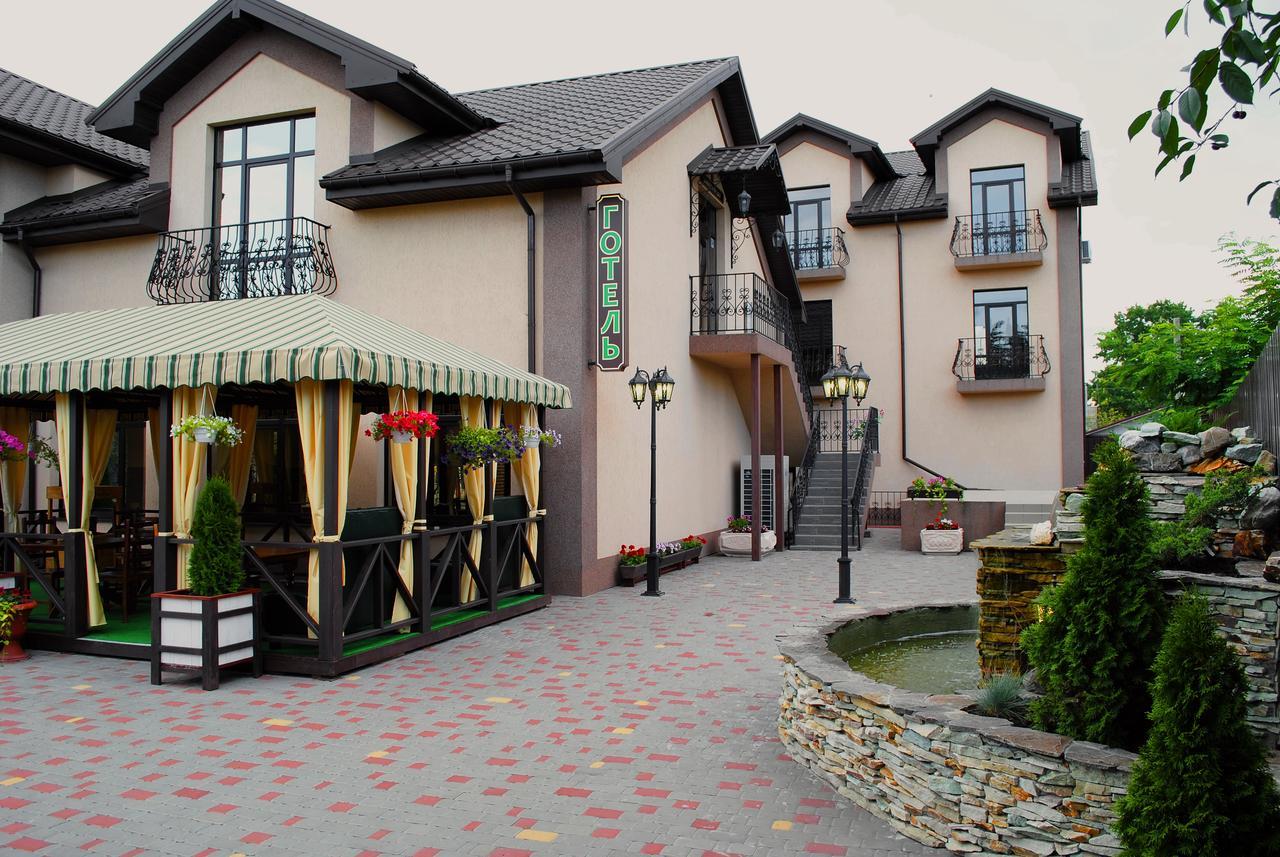 Hotel Restaurant Complex Roman'S Vishenki  エクステリア 写真